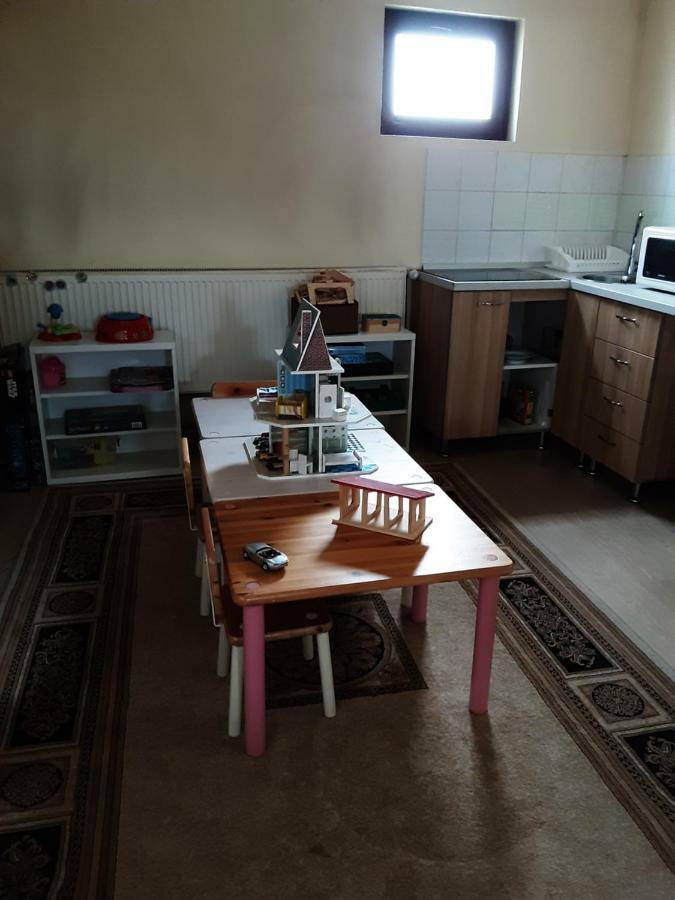 Pensiunea Giovani Târgu Jiu Εξωτερικό φωτογραφία