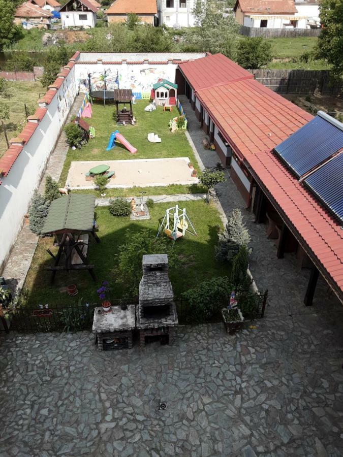 Pensiunea Giovani Târgu Jiu Εξωτερικό φωτογραφία